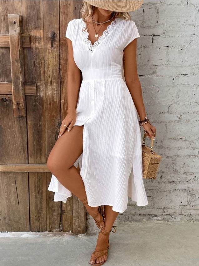 Robe Élégante à Col V Dentelle Texturée - Clairea Boutique