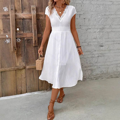 Robe Élégante à Col V Dentelle Texturée - Clairea Boutique