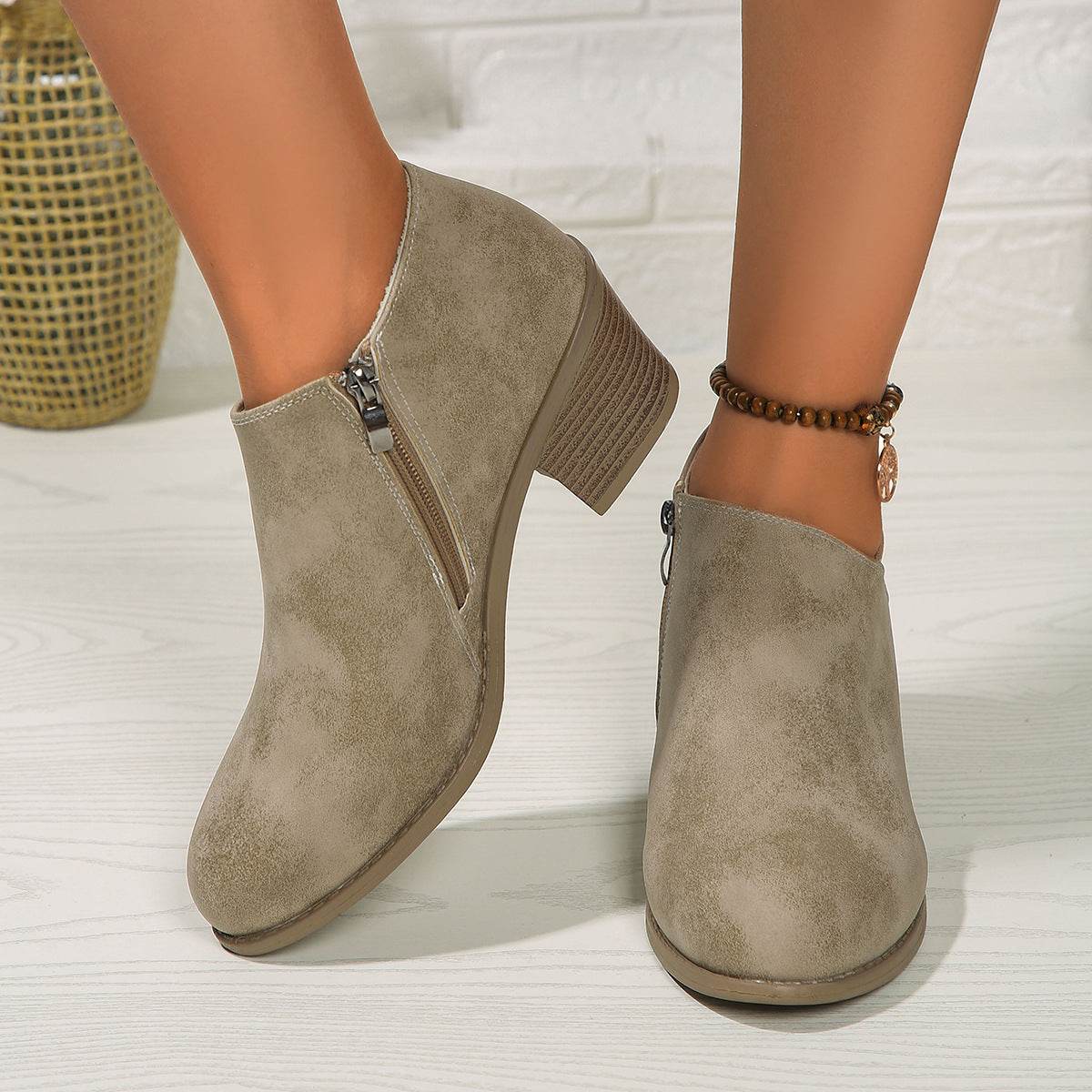 Bottines Courtes à Talon Large - Clairea Boutique