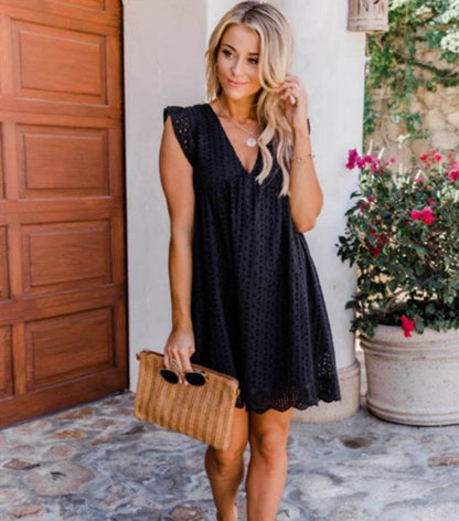 Robe d'Été Sans Manches en Dentelle Jacquard – Décolleté V et Poches Pratiques - Clairea Boutique